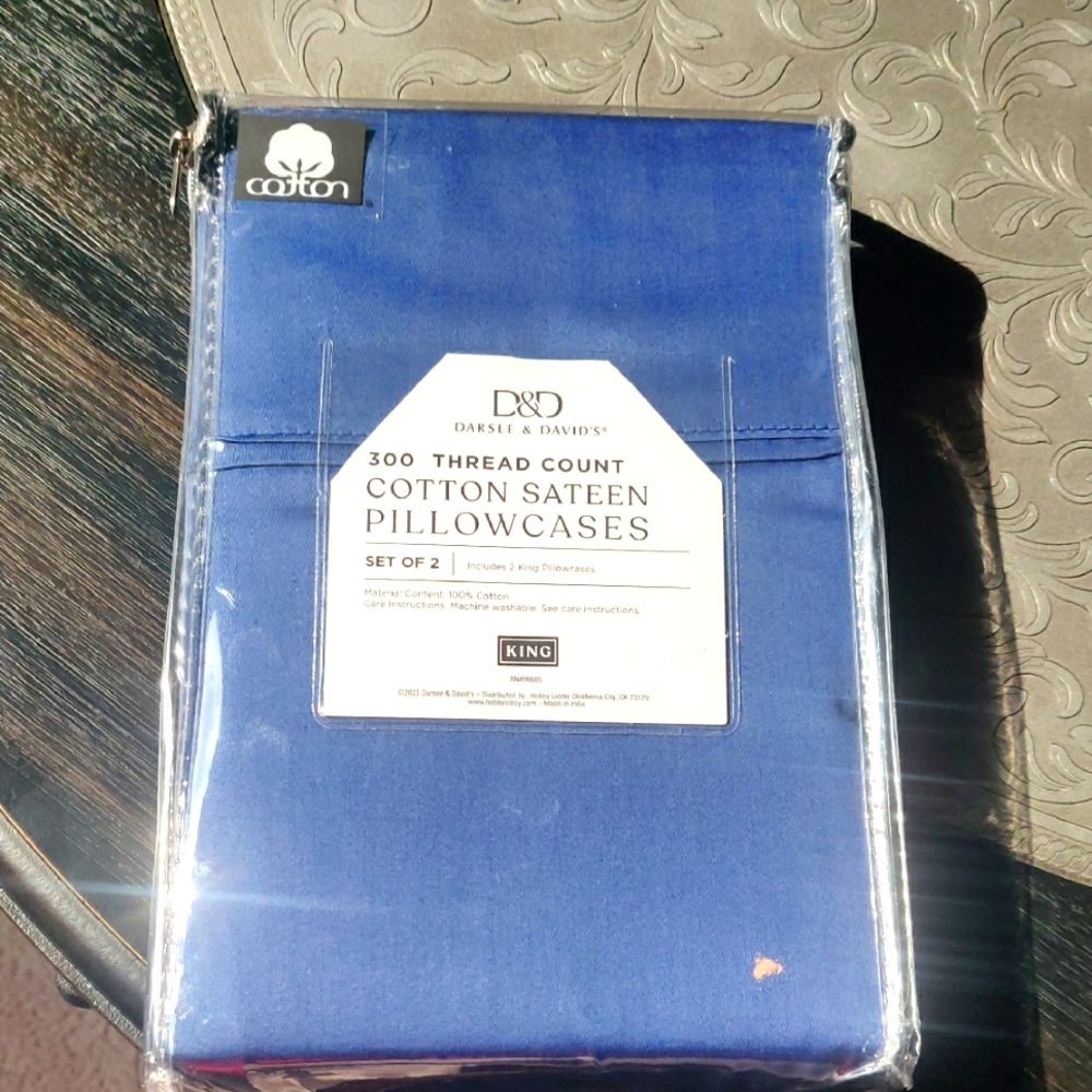 Darsee & Davids Navy Cotton Sateen King Pillowcases